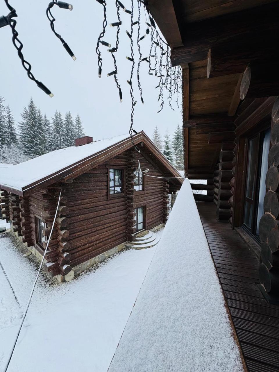 Tatova Hata Yablunytsya Luaran gambar